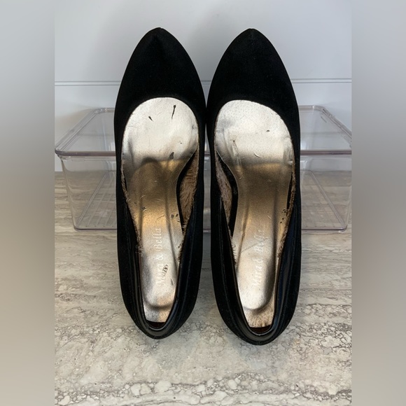 Mira & Bella Black Velvet High Heels with Leather Accent and Faux Fur Lining - Picture 3 of 6